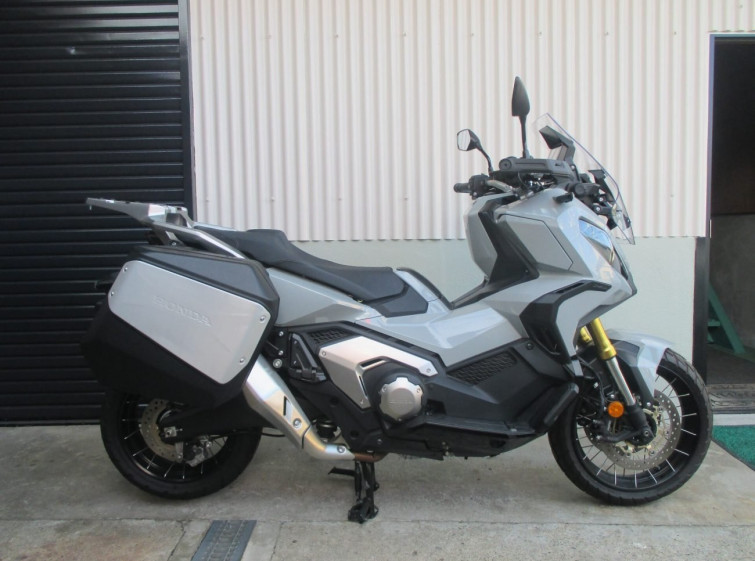 Мотоцикл Honda X-ADV750 з пробігом 4059 km