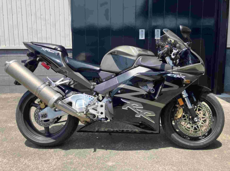 Мотоцикл Honda CBR954RR з пробігом 23335 km