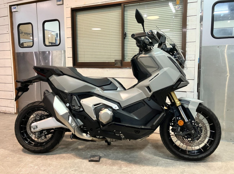Мотоцикл Honda X-ADV750 з пробігом 8250 km