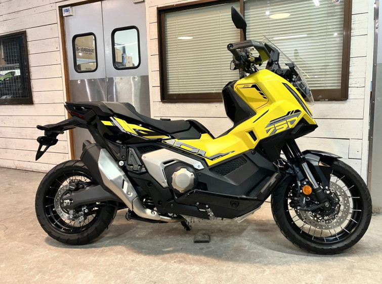 Мотоцикл Honda X-ADV750 з пробігом 1161 km