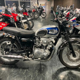 Мотоцикл Kawasaki W650 з пробігом 3299 km