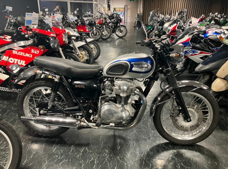 Мотоцикл Kawasaki W650 з пробігом 3299 km
