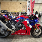 Мотоцикл Honda CBR1000RR-R FB SP с пробегом 5783 km