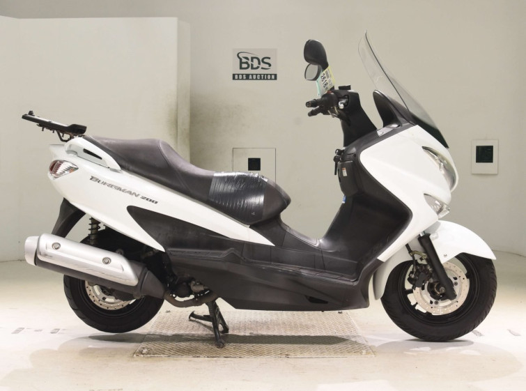 Мотоцикл Suzuki BURGMAN200 с пробегом 32720 km