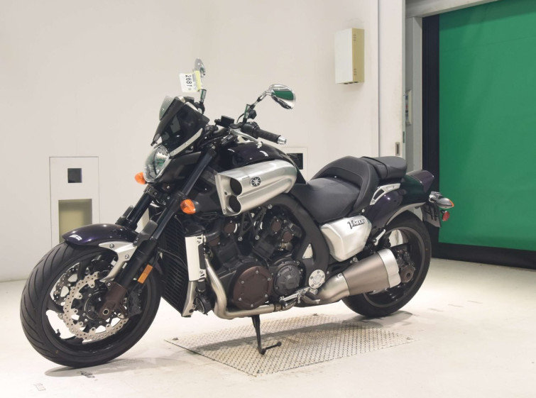 Мотоцикл Yamaha V-MAX1700 с пробегом 24604 km