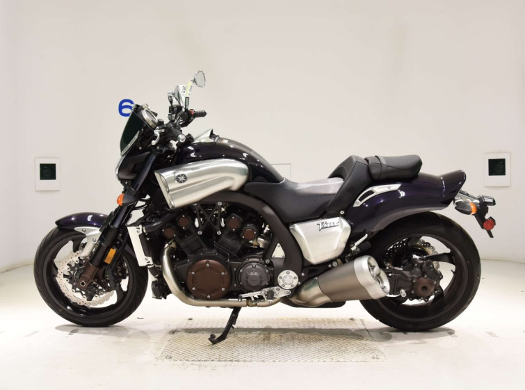 Мотоцикл Yamaha V-MAX1700 с пробегом 24604 km