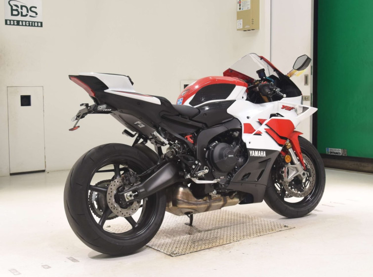 Мотоцикл Yamaha YZF-R9 70TH с пробегом 2076 km