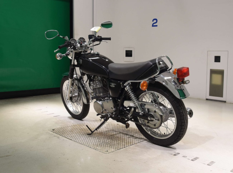 Мотоцикл Yamaha SR400 с пробегом 11645 km