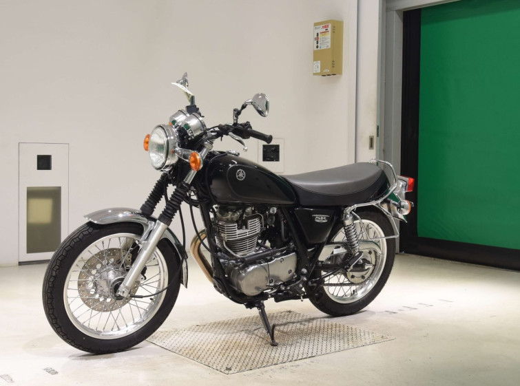 Мотоцикл Yamaha SR400 с пробегом 11645 km