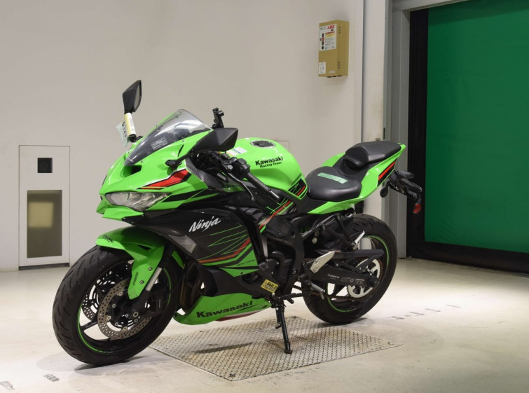 Мотоцикл Kawasaki ZX-4RR с пробегом 5189 km