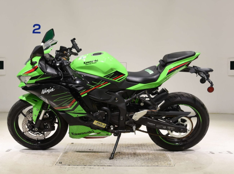 Мотоцикл Kawasaki ZX-4RR с пробегом 5189 km
