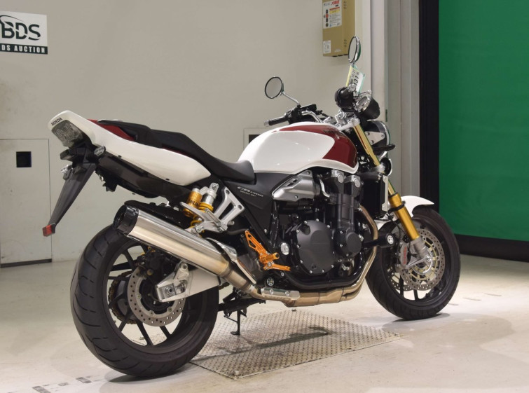 Мотоцикл Honda CB1300SF с пробегом 5839 km