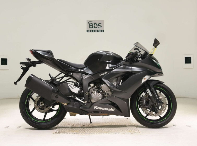Мотоцикл Kawasaki ZX-6R с пробегом 18476 km