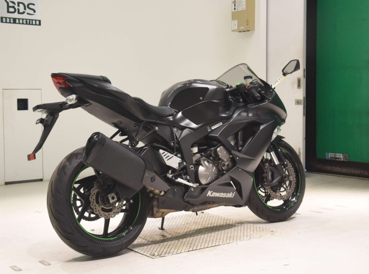Мотоцикл Kawasaki ZX-6R с пробегом 18476 km