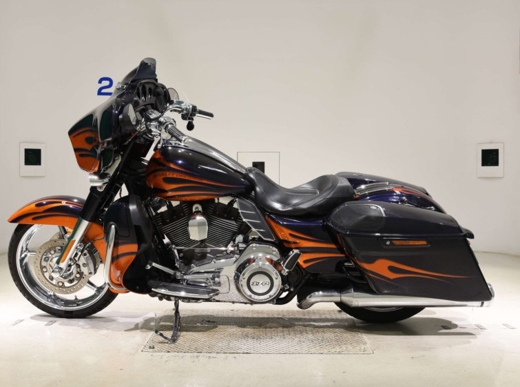 Мотоцикл HD STREET GLIDE FLHXSE1800 з пробігом 74606 km
