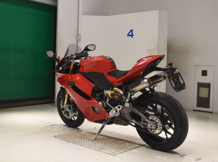 Мотоцикл Ducati PANIGALE V2S з пробігом 1599 km