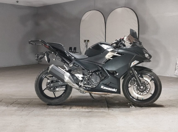 Мотоцикл Kawasaki NINJA250 с пробегом 13797 km