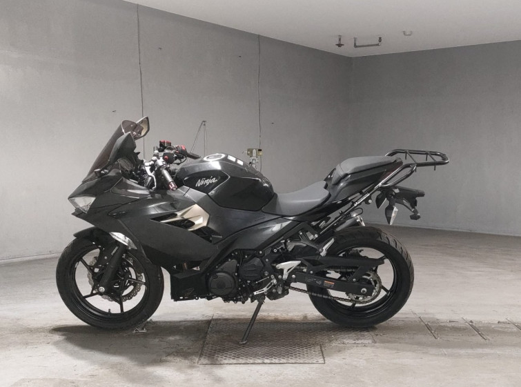 Мотоцикл Kawasaki NINJA250 с пробегом 13797 km