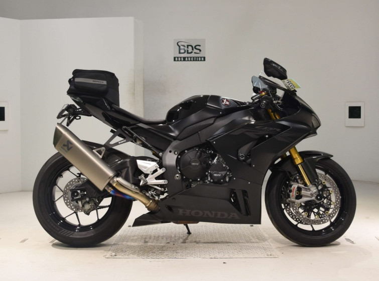 Мотоцикл Honda CBR1000RR SP с пробегом 5243 km