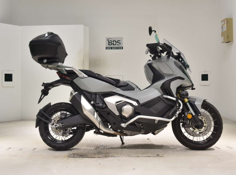 Мотоцикл Honda X-ADV750-2 з пробігом 15062 km