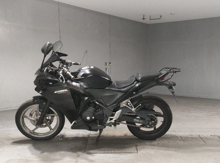 Мотоцикл Honda CBR250R