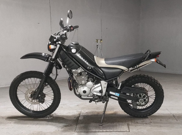Мотоцикл Yamaha TRICKER с пробегом 11123 km