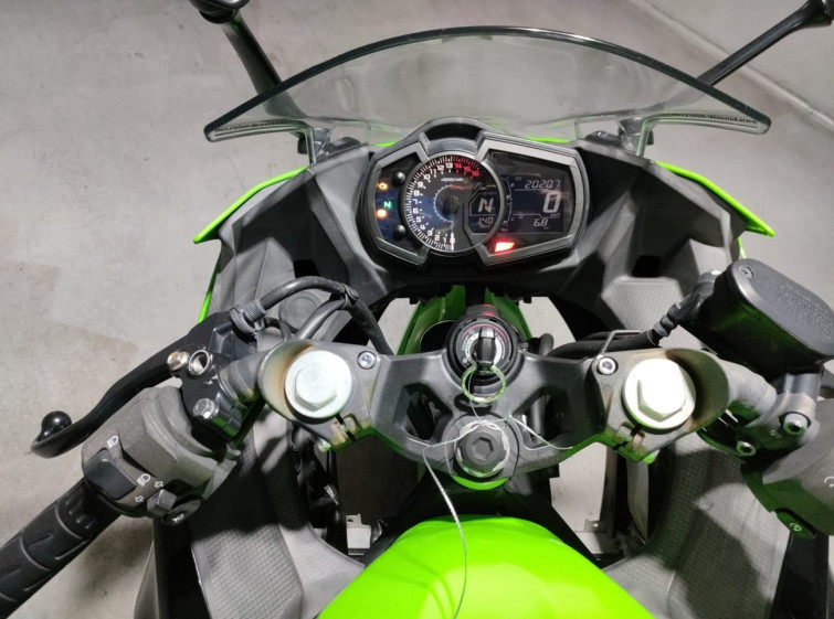 Мотоцикл Kawasaki NINJA250 з пробігом 20207 km