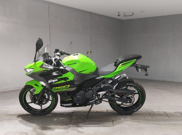 Мотоцикл Kawasaki NINJA250 з пробігом 20207 km