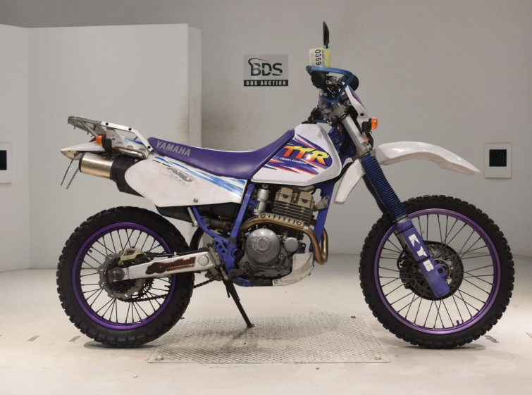 Мотоцикл Yamaha TT250R з пробігом 4997 km