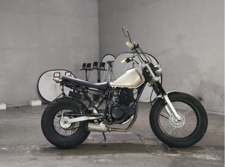 Мотоцикл Yamaha TW200 с пробегом 9492 km