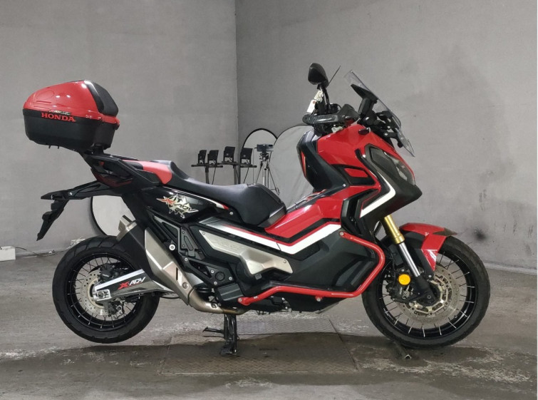 Мотоцикл Honda X-ADV750 з пробігом 33134 km