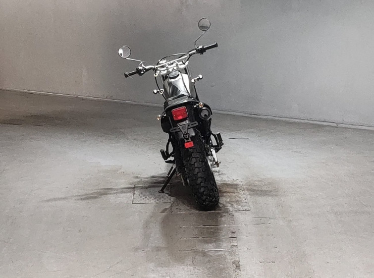 Мотоцикл Yamaha TW200 с пробегом 848 km