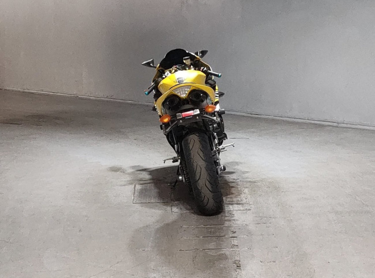 Мотоцикл Yamaha YZF-R1 с пробегом 68837 km