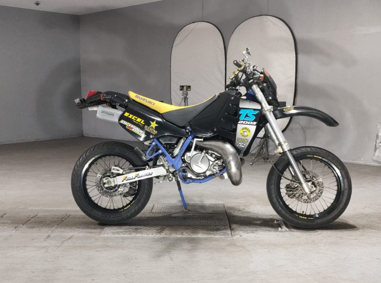 Мотоцикл Suzuki TS200R с пробегом 9406 km