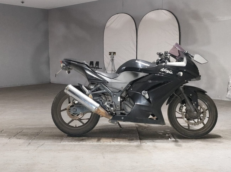 Мотоцикл Kawasaki NINJA250R з пробігом 89696 km