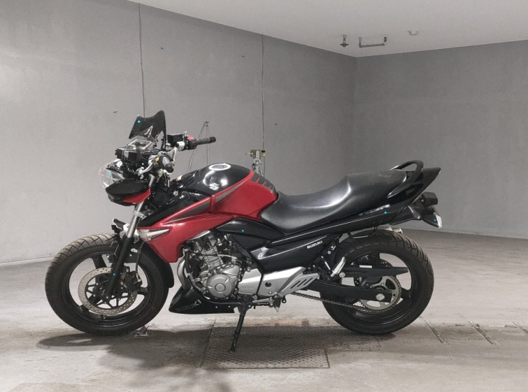 Мотоцикл Suzuki GSR250 с пробегом 15916 km