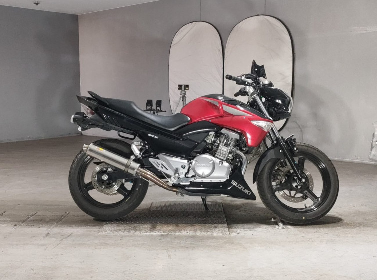 Мотоцикл Suzuki GSR250 с пробегом 15916 km