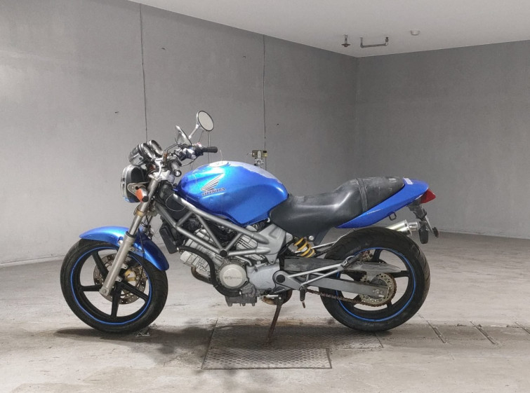 Мотоцикл Honda VTR250 с пробегом 19337 km