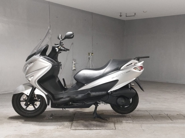 Мотоцикл Suzuki BURGMAN 200 з пробігом 41634 km