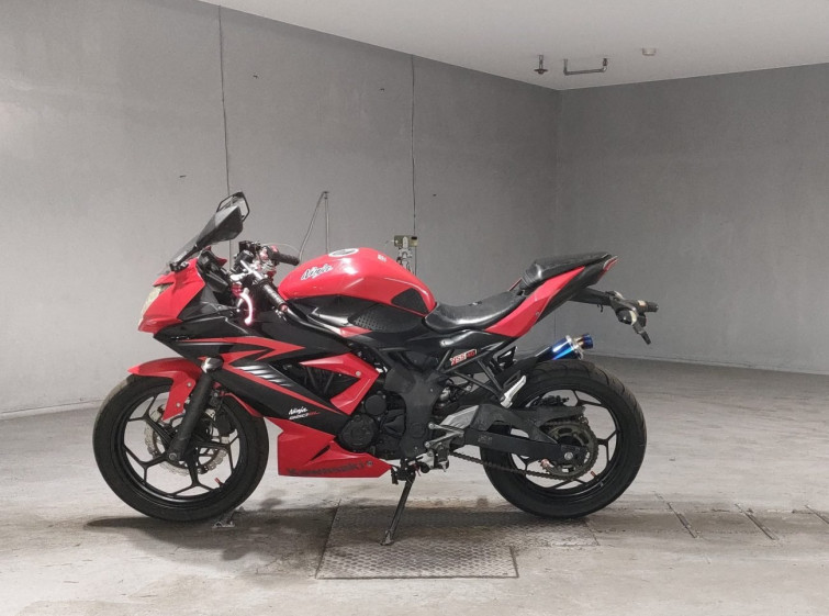 Мотоцикл Kawasaki NINJA250 с пробегом 58608 km