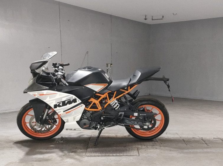 Мотоцикл KTM RC 390 с пробегом 19632 km