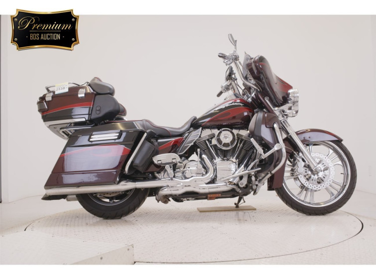 Мотоцикл HD FLHTCUSE1800 CVO с пробегом 24855 km