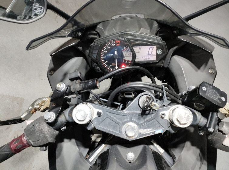 Мотоцикл Yamaha YZF-R25 з пробігом 71528 km