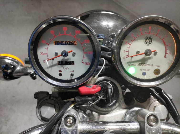 Мотоцикл Yamaha SR400 з пробігом 10482 km