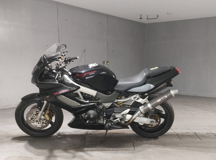 Мотоцикл Honda VTR1000F з пробігом 49237 km
