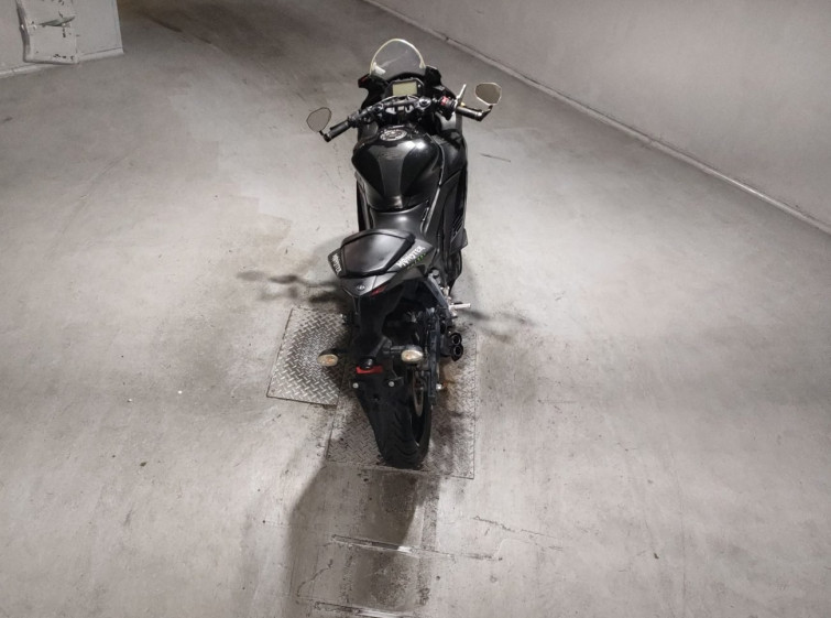 Мотоцикл Yamaha YZF-R25 с пробегом 70588 km