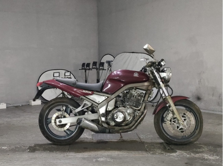 Мотоцикл Yamaha SRX600 с пробегом 8723 km