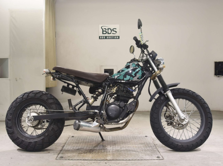 Мотоцикл Yamaha TW200E с пробегом 26483 km