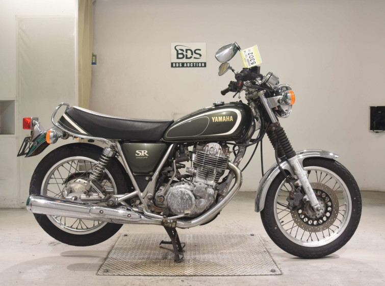 Мотоцикл Yamaha SR400 с пробегом 13558 km