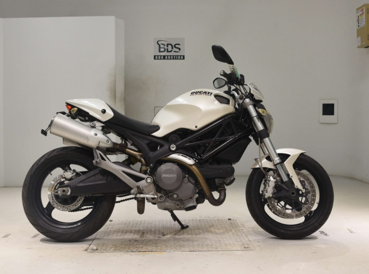 Мотоцикл Ducati MONSTER 696 з пробігом 34286 km